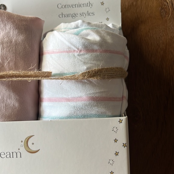 Set of 3 Crib Sheets - Picture 3 of 4